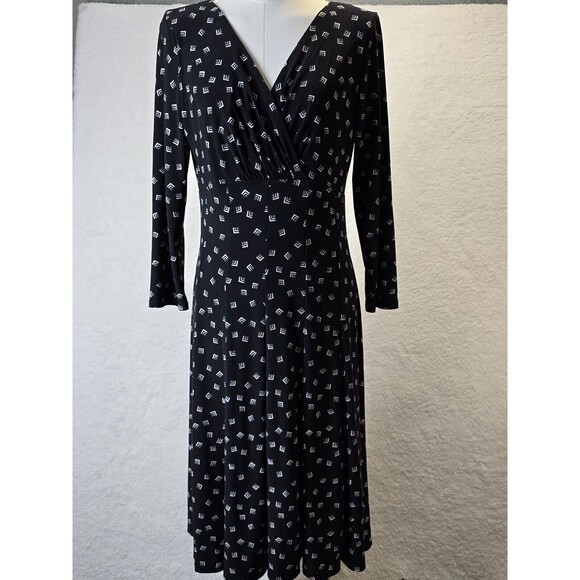 LRL Fit Flare Dress Sz 8 F Black Geometric Print V Neck Officecore Chic Midi - Picture 1 of 9